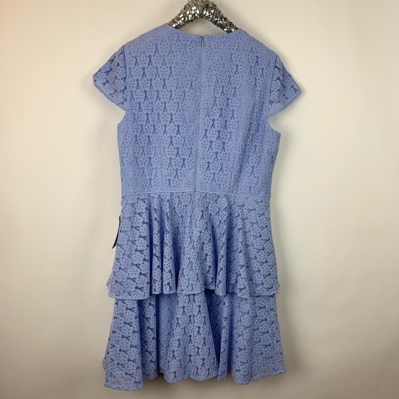 Gal Meets Glam Daisy Tired Fit and Flare Dress - Picture 3 of 8